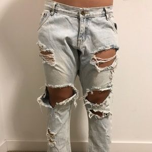 One teaspoon boyfriend jeans. Dropped couch fit.